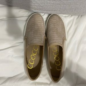 Platform Nude Slip-ons!